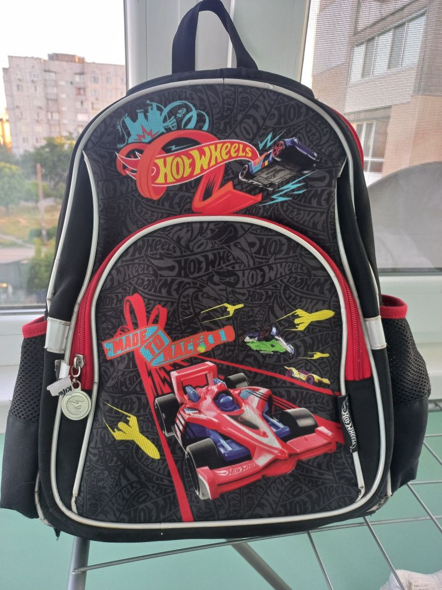 Ортопедичний шкільний рюкзак фірми kite