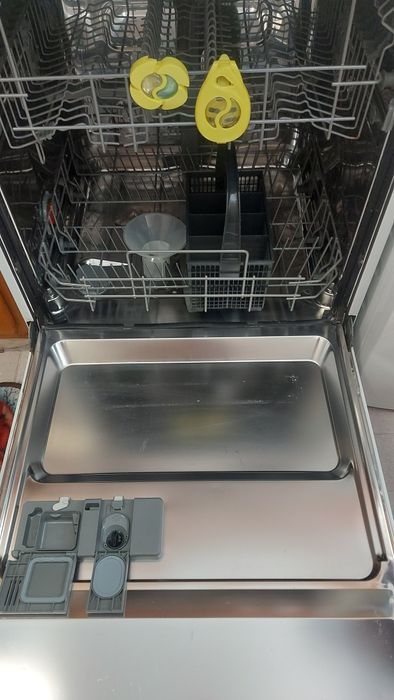 Máquina lavar loiça Electrolux