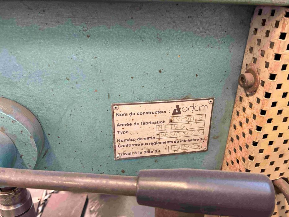 Máquina de furar de coluna ADAM - ME 19 G