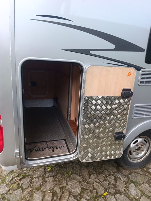 Só está semana autocaravana perfilada marca alemã hobby