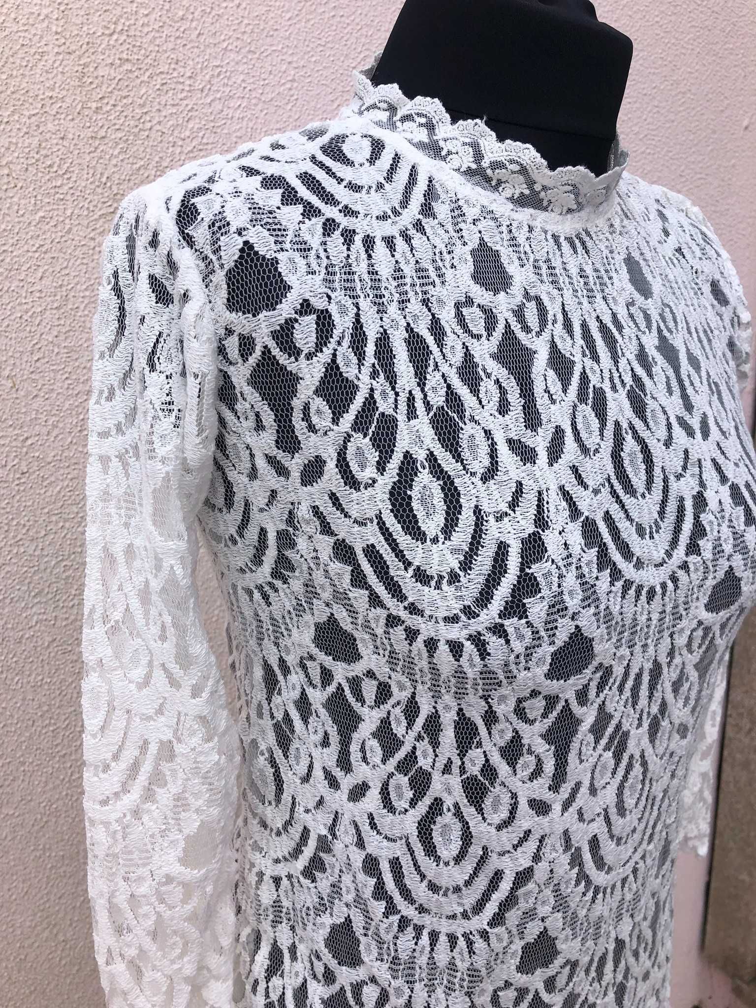 Blusa renda branca - S e M (NOVAS)