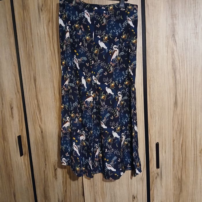 Długa spódnica w ptaki