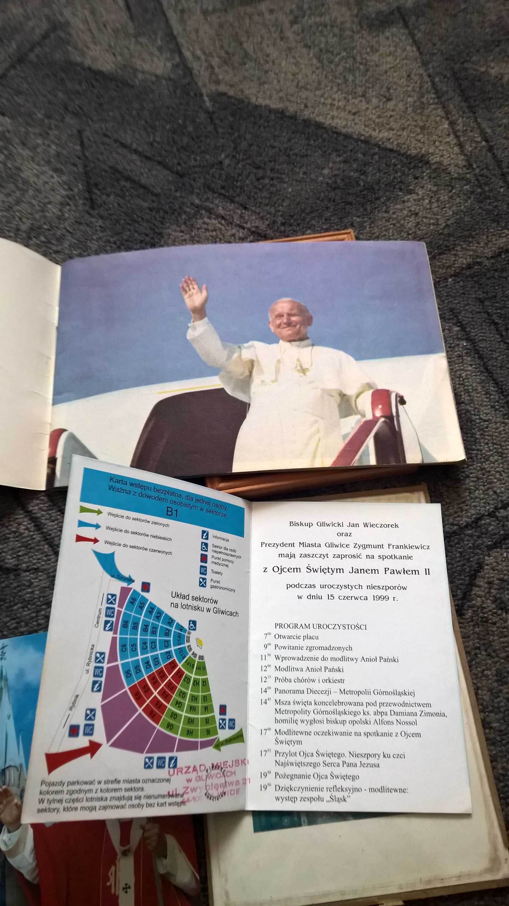 Papież, św. Jan Paweł II - książka, obrazki, bilety .