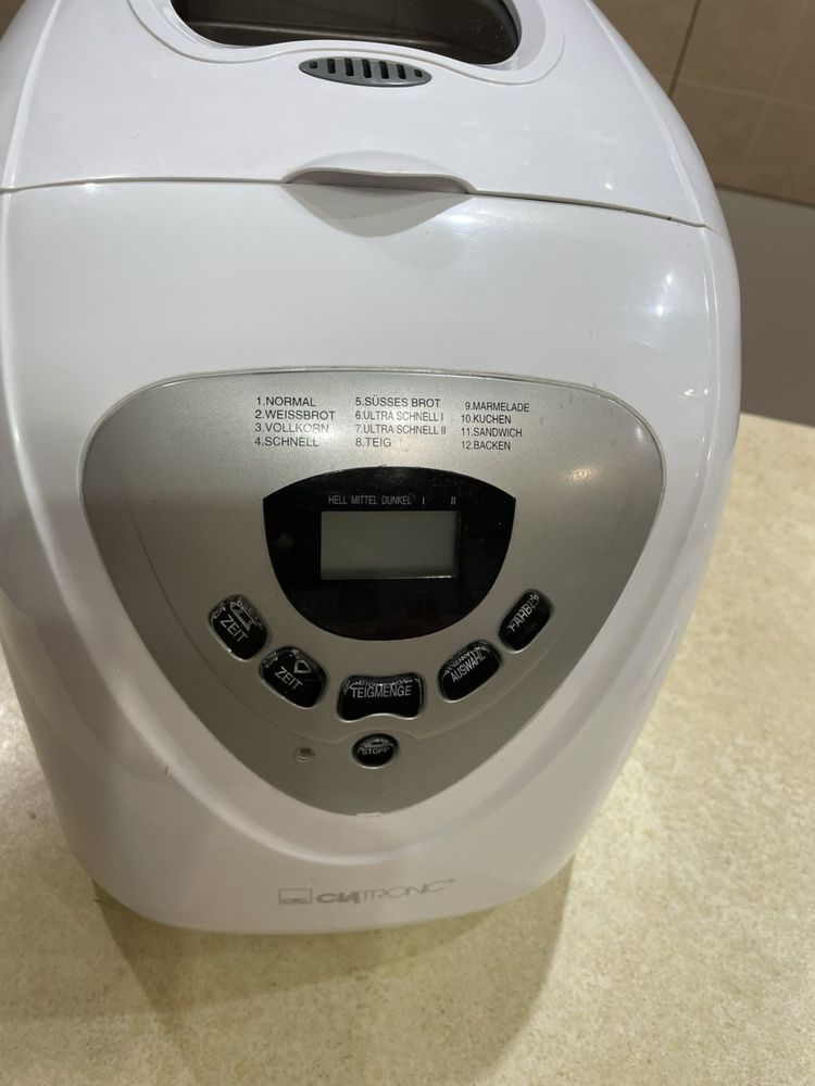 Хлібопіч Clatronic BBA 2605