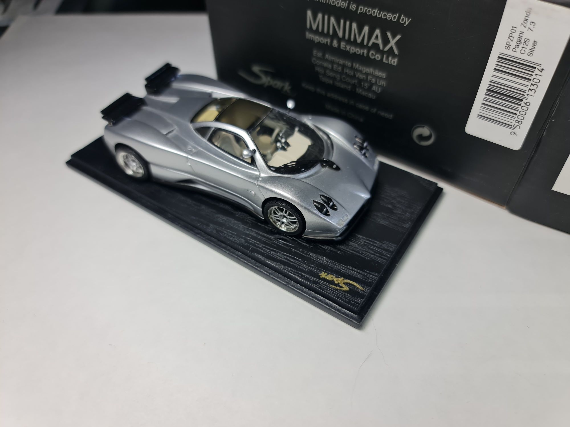 Модель Pagani Zonda S 1/43 spark. Bbr, minichamps