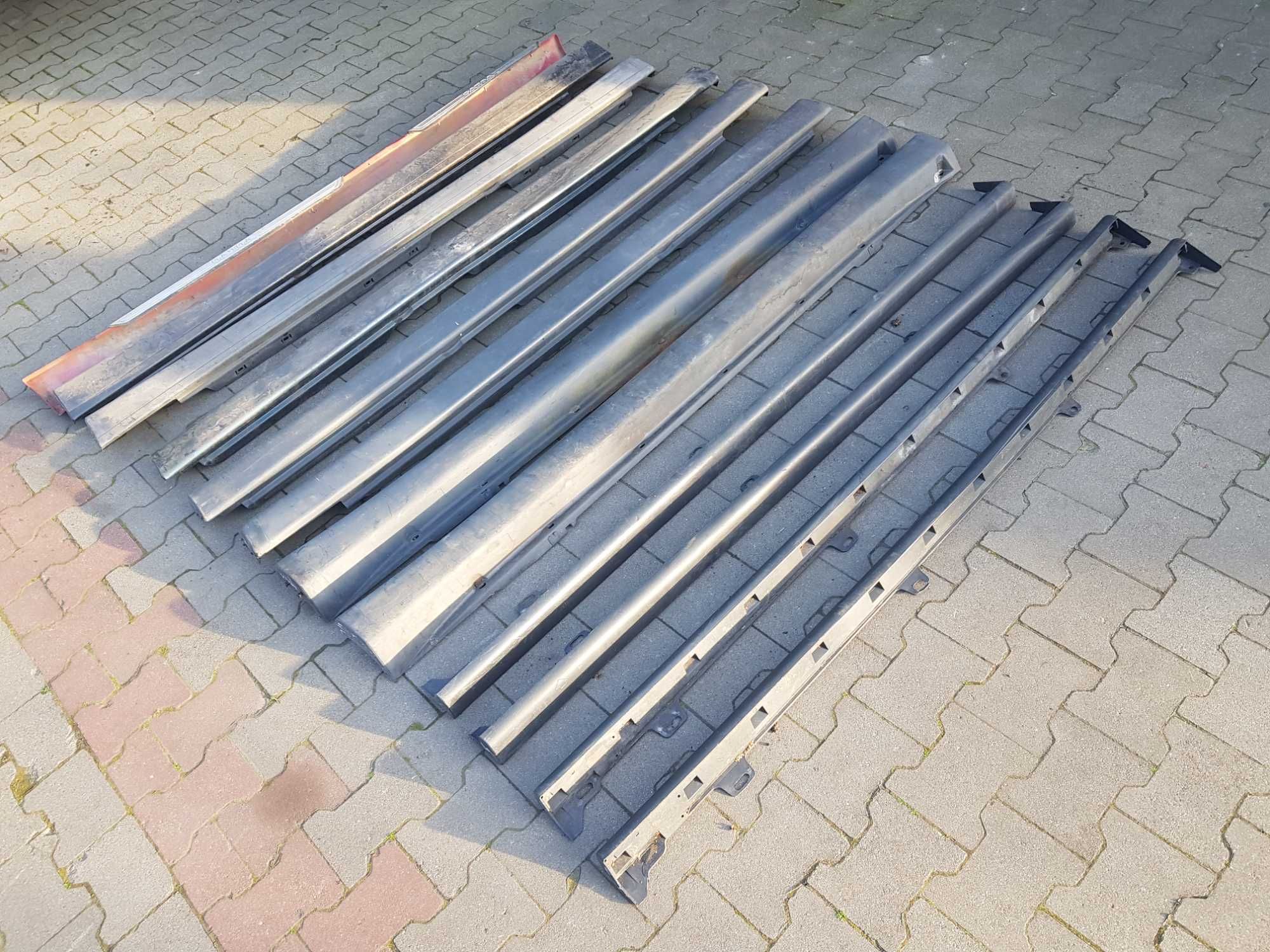 VOLVO S70 V70 850 S90 V40 S40 Próg Listwa Progowa Próg Osłona RADOM