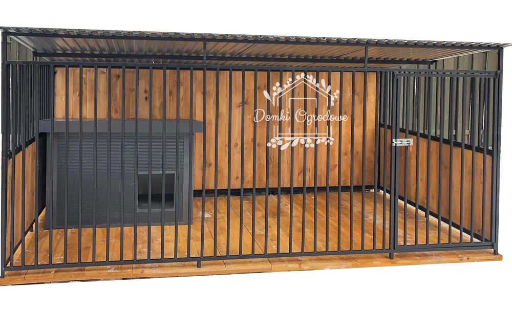 Kojec dla psów 4x2m  Drewniana podłoga ściany zabudowane drewnem ID587