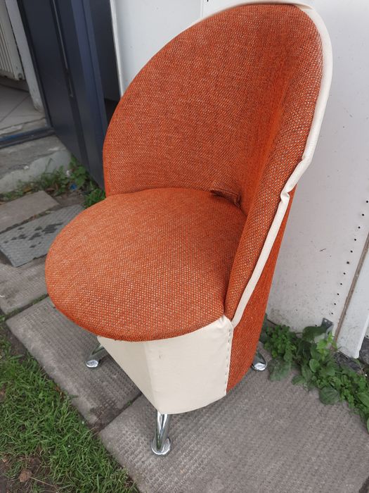 Mała Pufa z oparciem fotel fotelik taboret kerzesło ze schowkiem