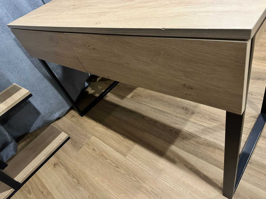 Стіл письмовий дитячий поличка