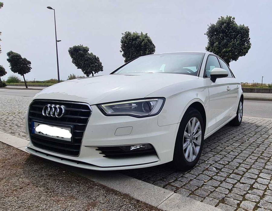 Audi A3 Limousine 1.6 TDI Attraction • De Particular | Nacional