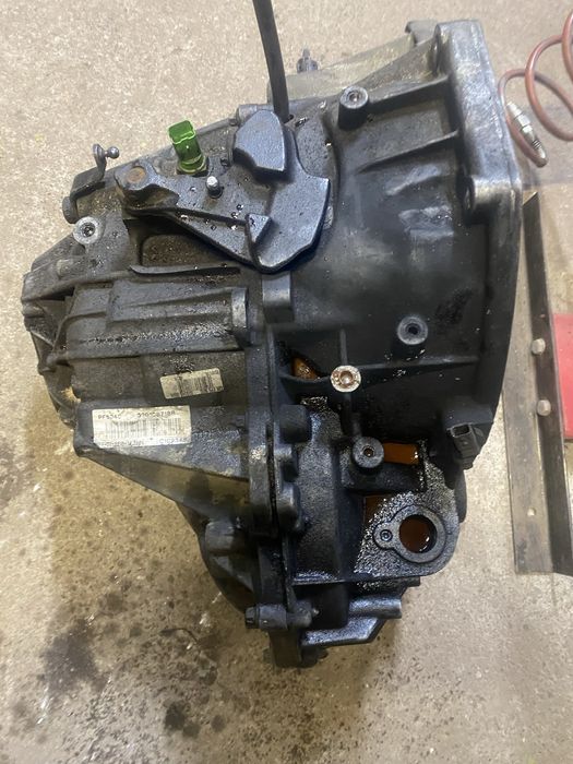 Silnik i skrzynia vivaro 1.6