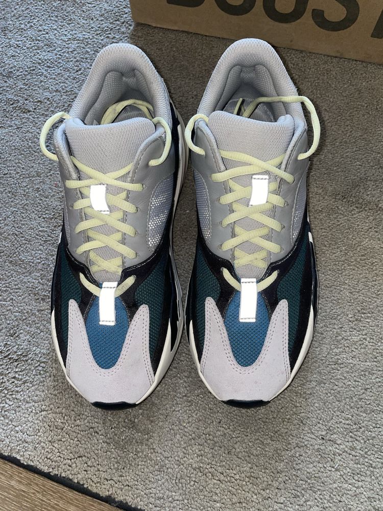 Yeezy boost 700 wave runner