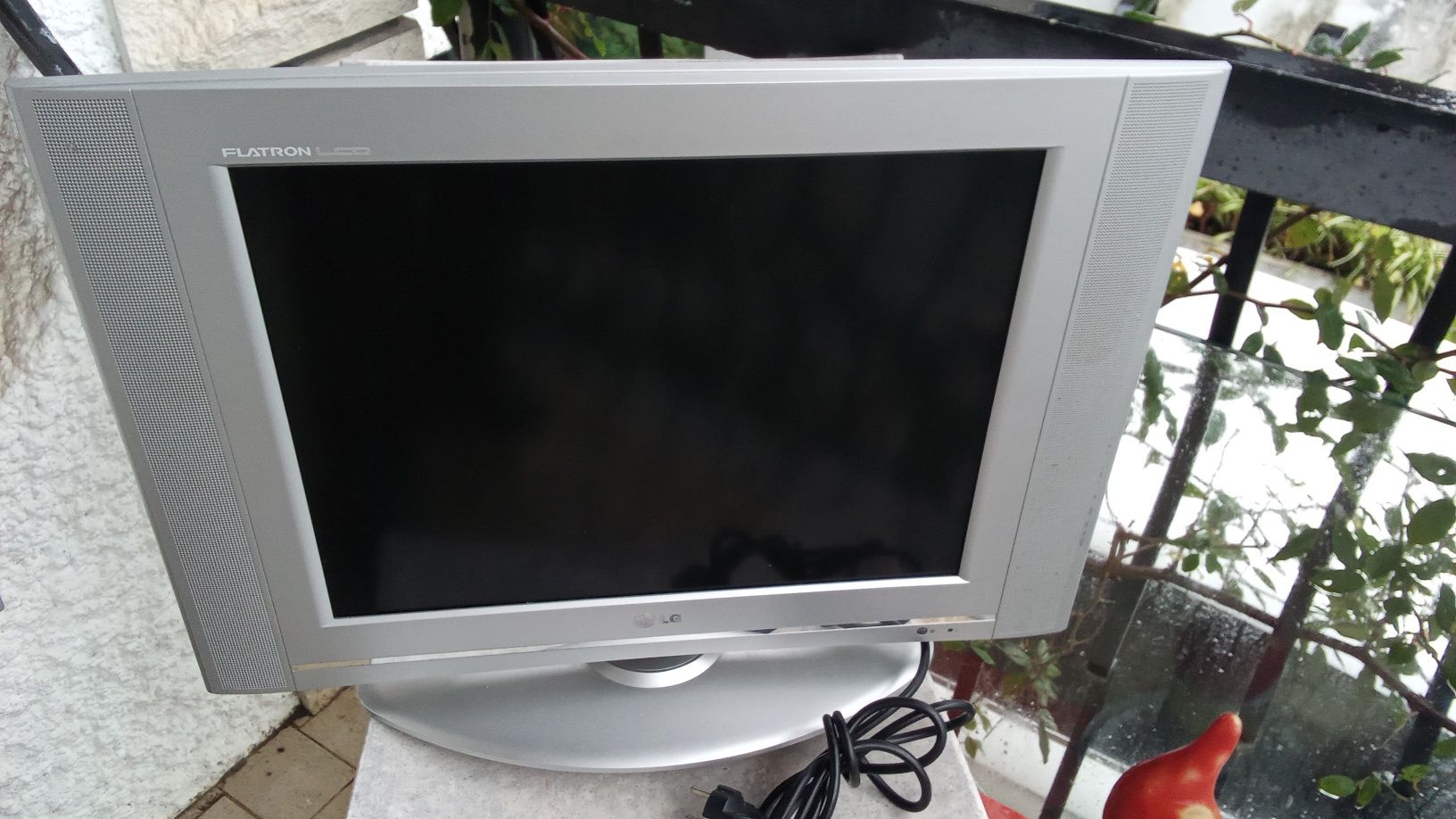 2 TV LCD Marca LG Funcionar  Com 6 Fotos