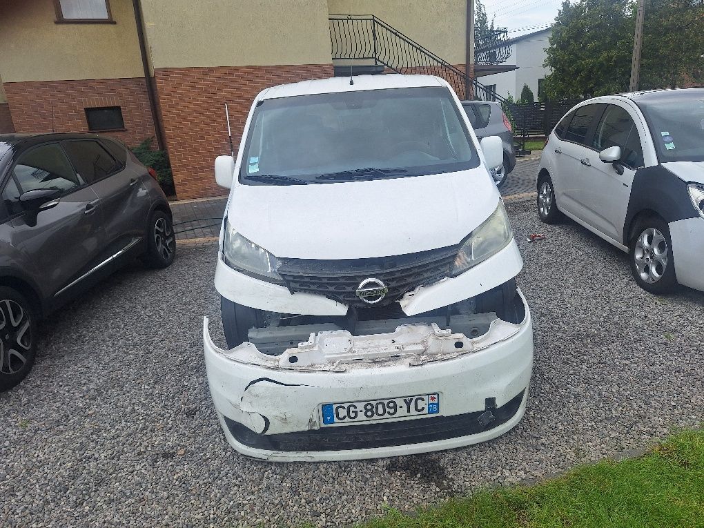 Nissan NV 200, uszkodzenia jak na zdjęciach