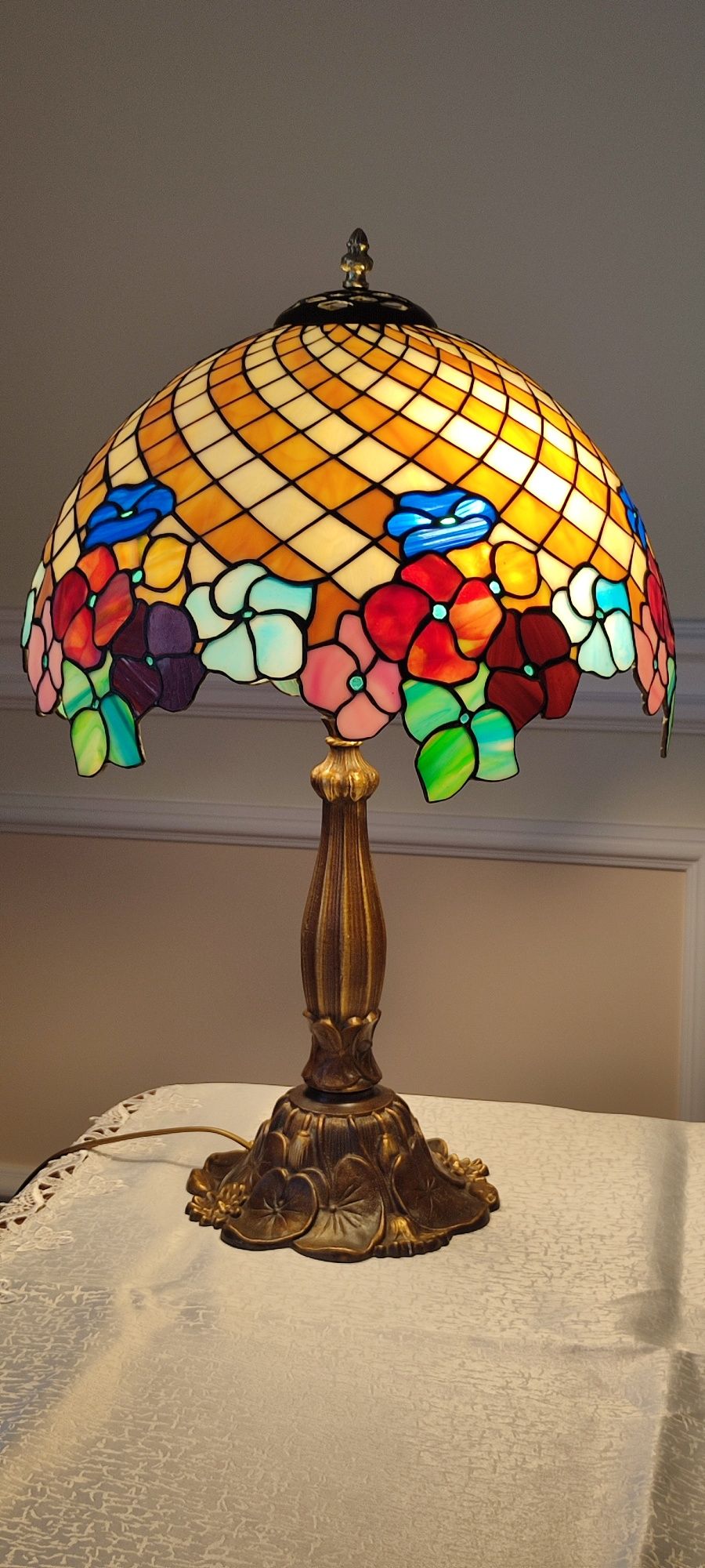 Sprzedam lampę mosiądz abażur szkło  Tiffaniego wypalane (liście)155cm