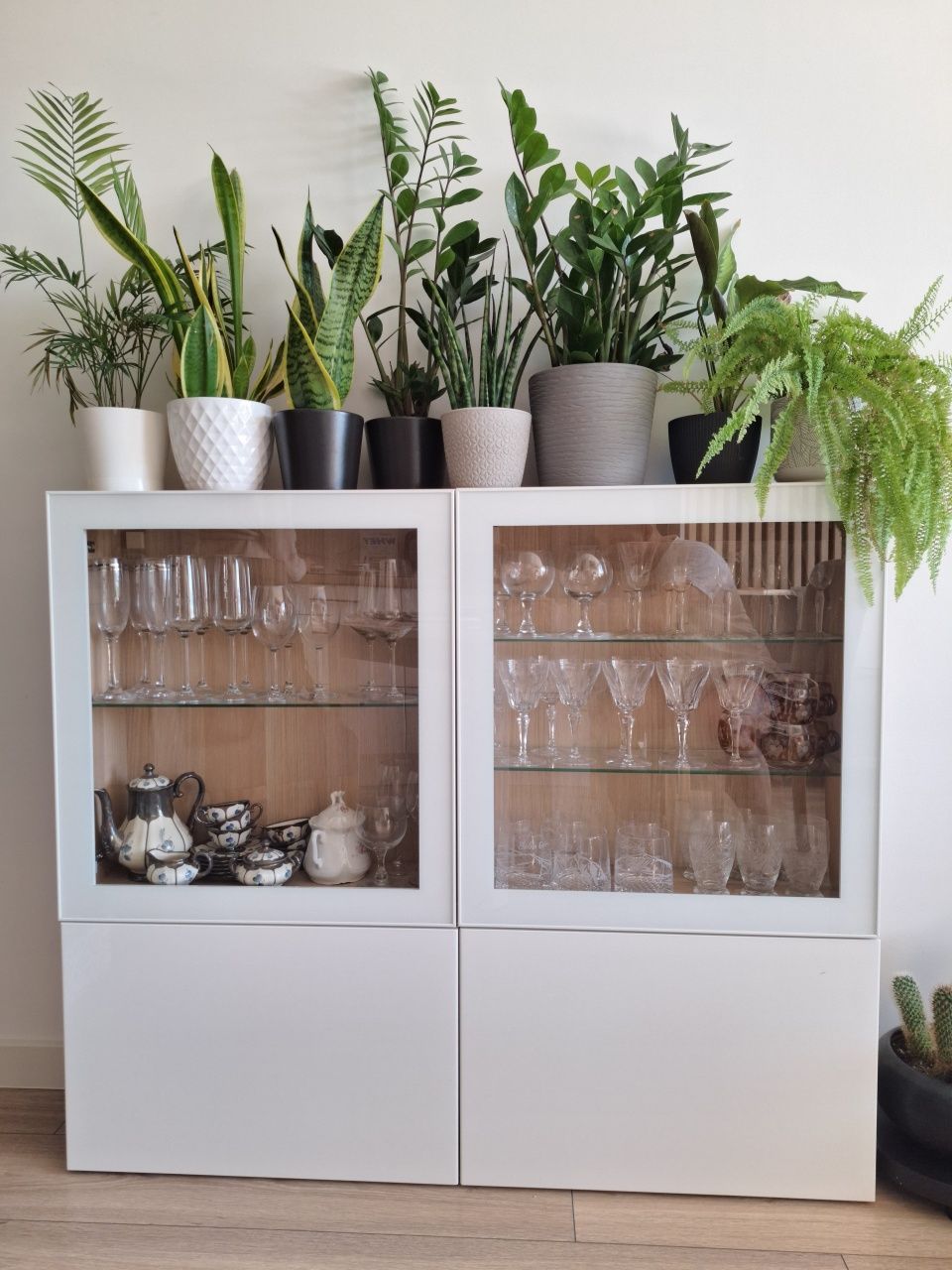 Witrynka Witryna szafka szafa biblioteczka  ikea besta