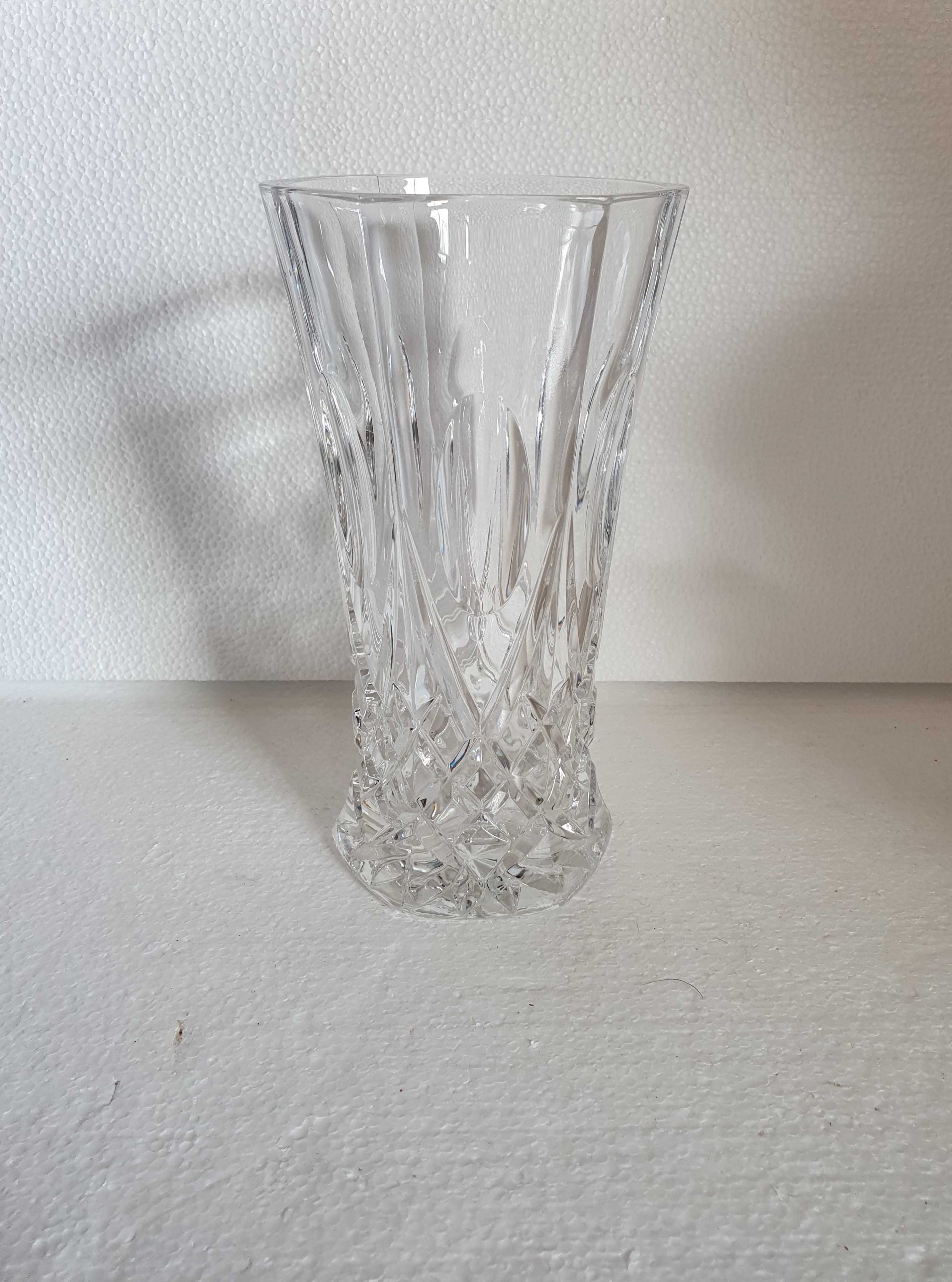 Soberba Jarra de Cristal trabalhado - 21 cm - vintage