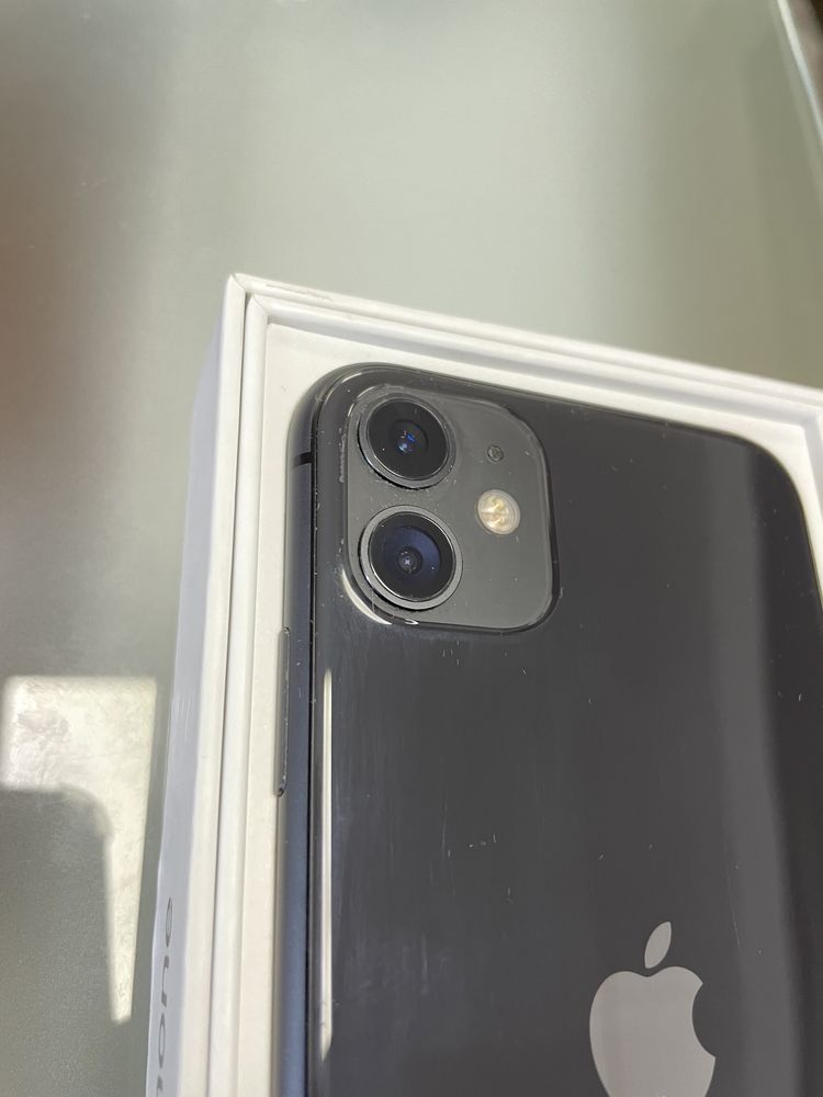 iPhone 11 Black 64 gb