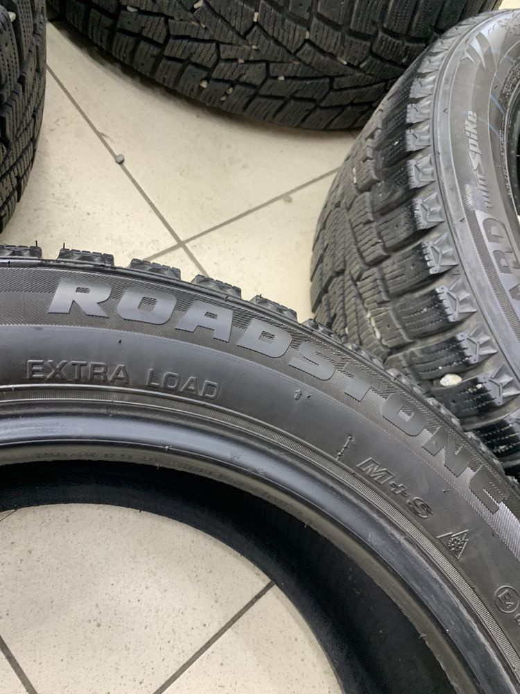 Зимня резина  roadstone winguard 215/55R17