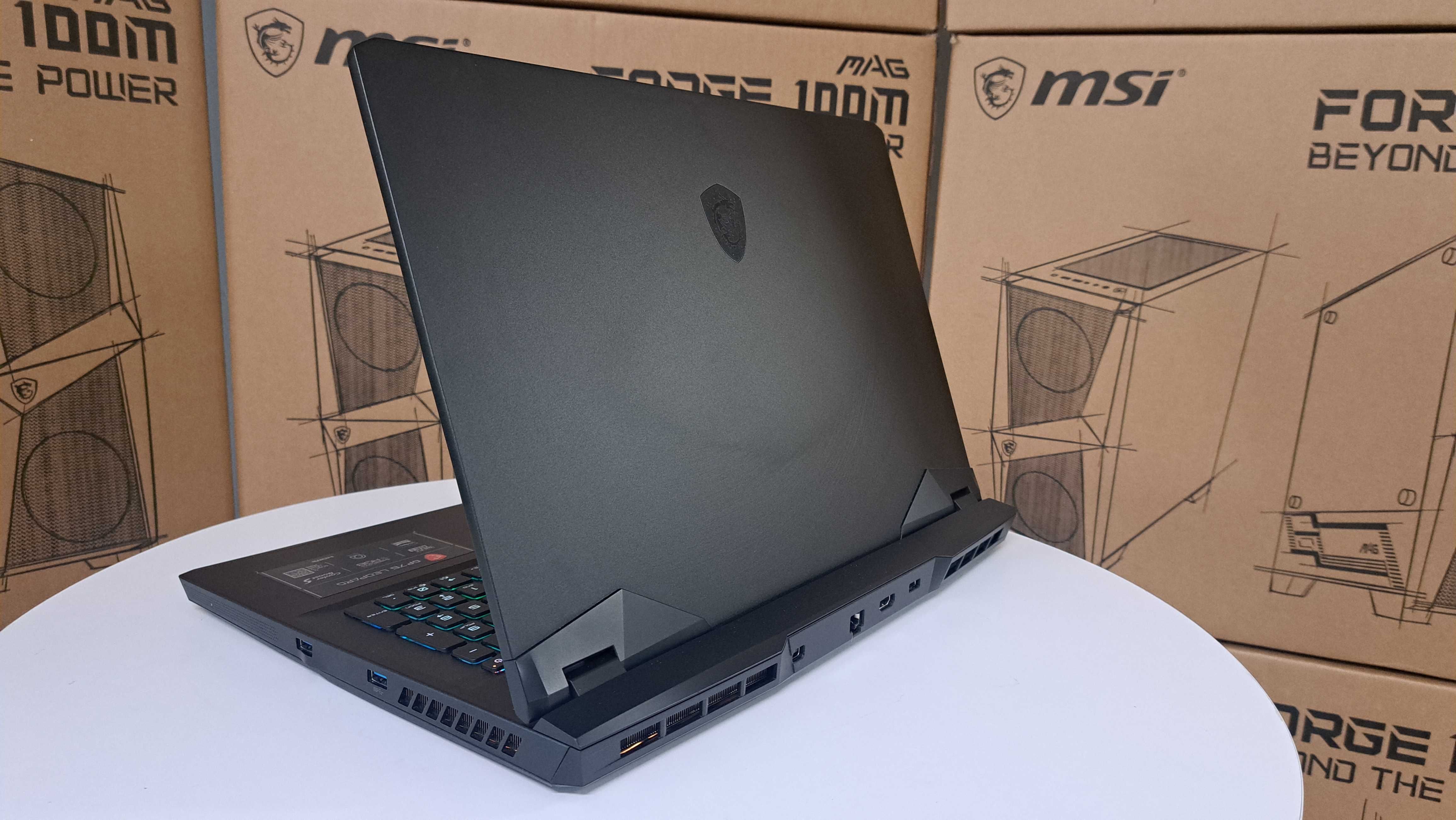 Laptop Gamingowy 17 MSI GP67 Leopard i7-11800H 32gb 1tb 144Hz RTX 3070