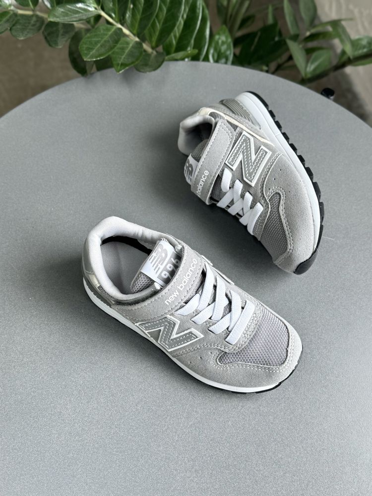 New balance оригінал кросівки