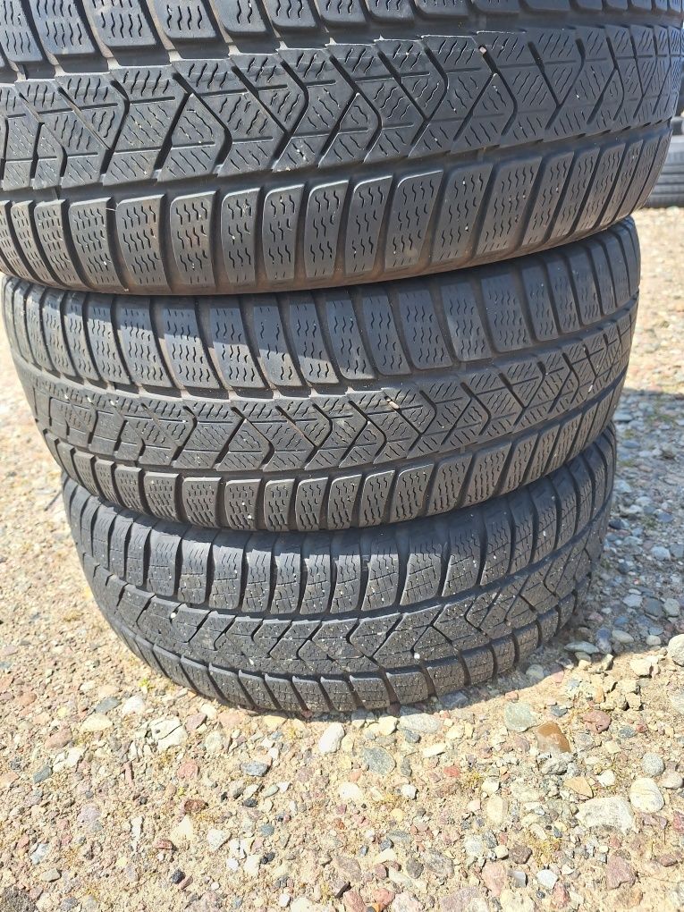 Opony zimowe Pirelli Sottozero 3  205 60 r16