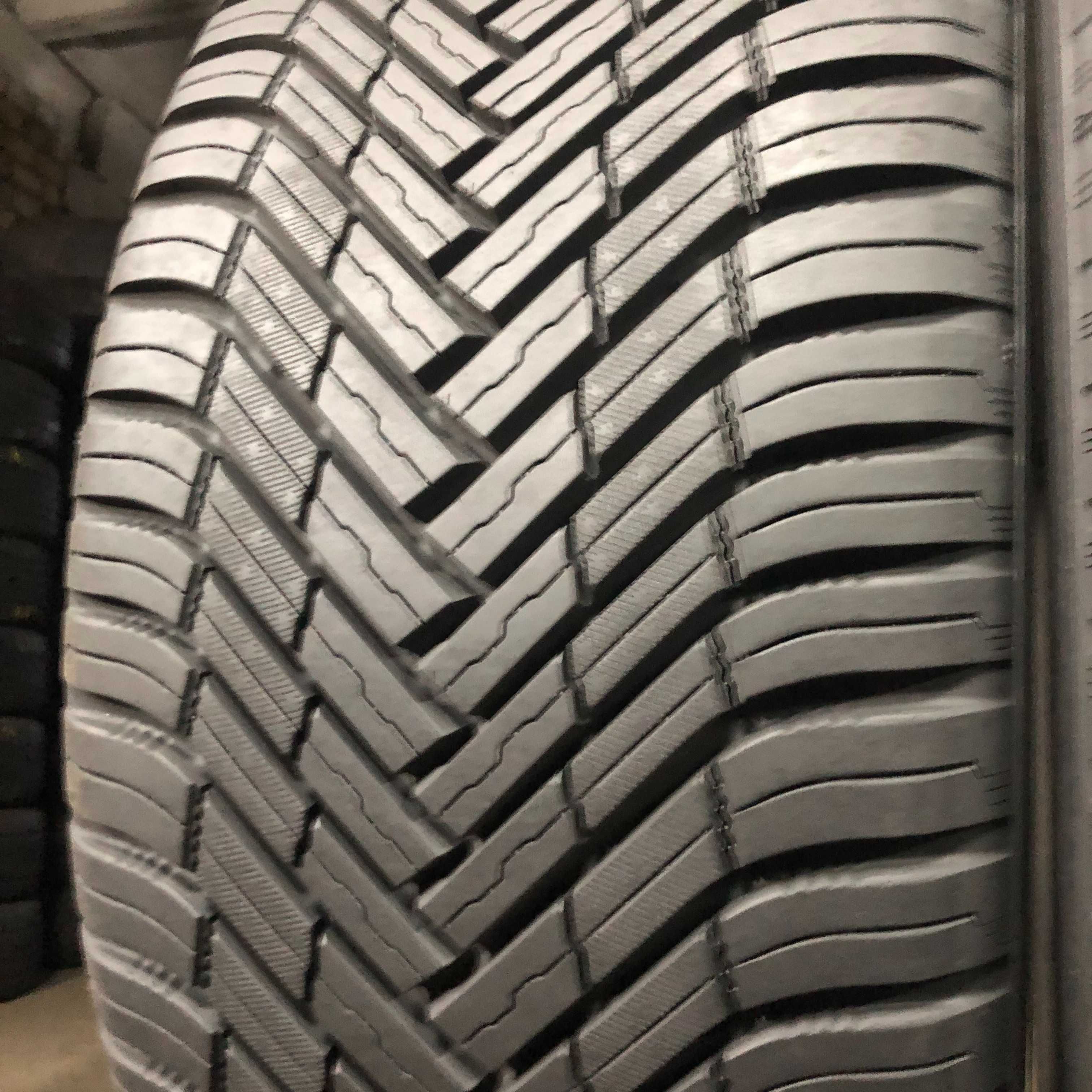 Шини БУ  235/45 R19 Nexen Nblue 4 Seaon 2 Пара