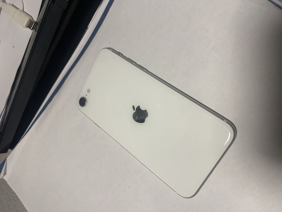 iphone Se (128gb)+(20€)CAPA Preta do i services