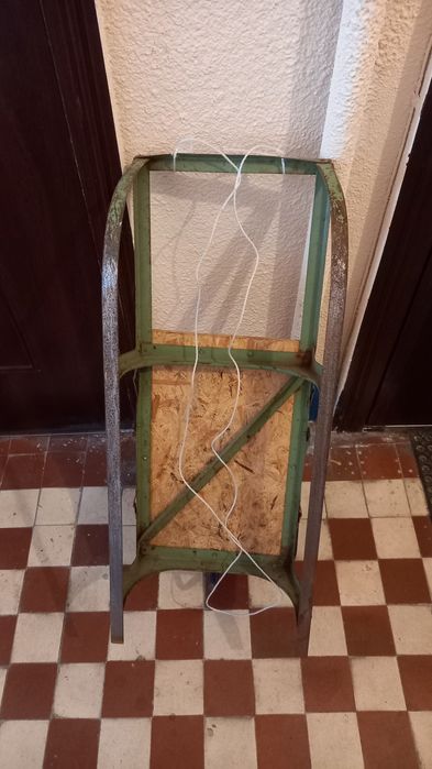 Продам санки 250 за шт