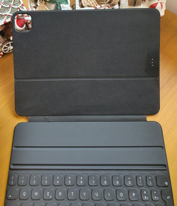 Apple Smart Keyboard Folio