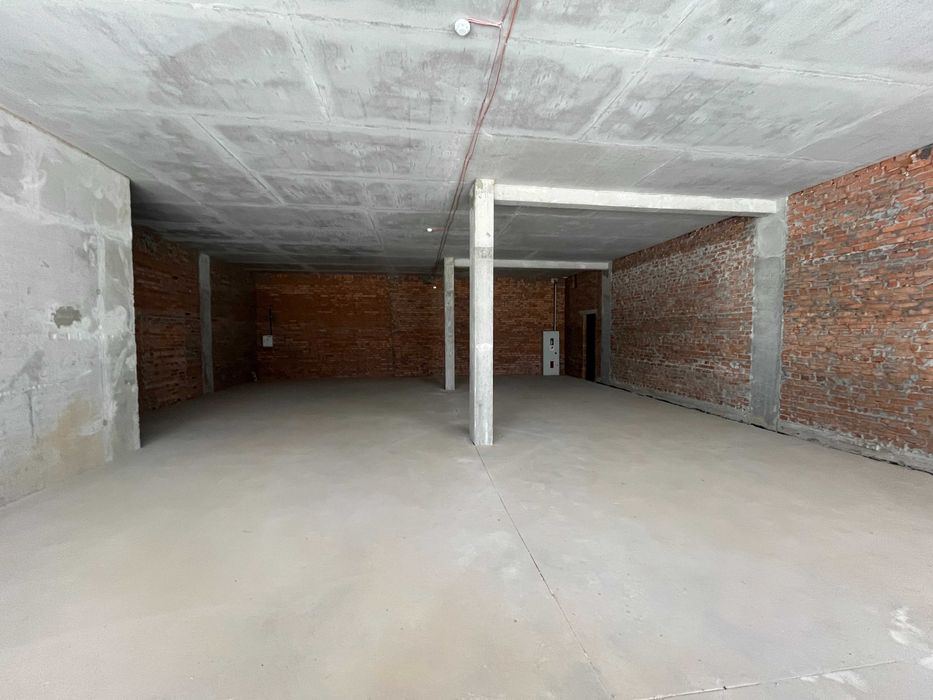 ОРЕНДА. ФАСАД. Комерція (кафе/ресторан/магазин) 147м² ЖК Варшавський 1