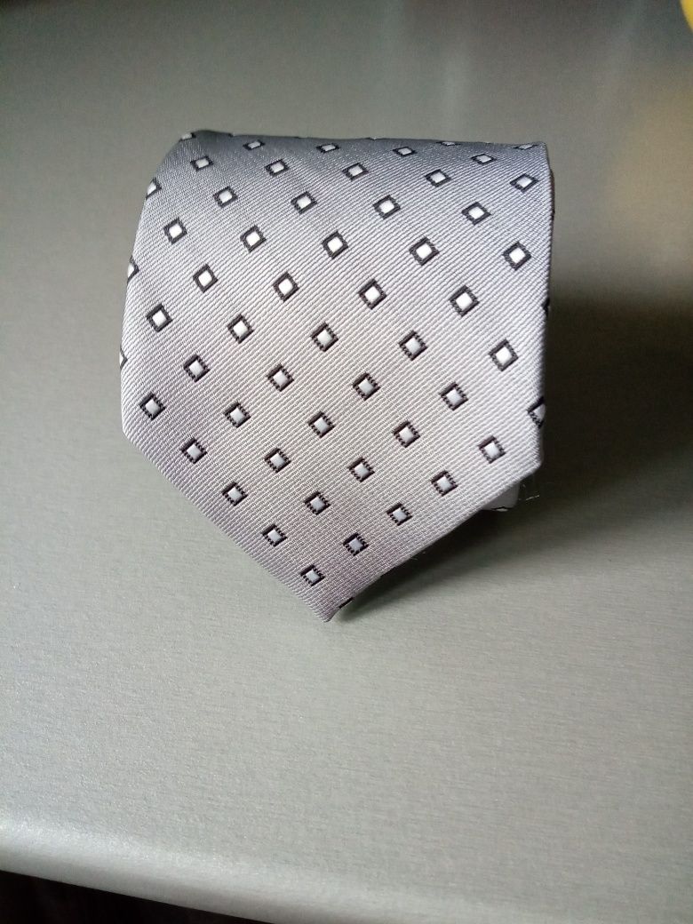 Modny stylowy elegancki NOWY krawat męski szary włoski