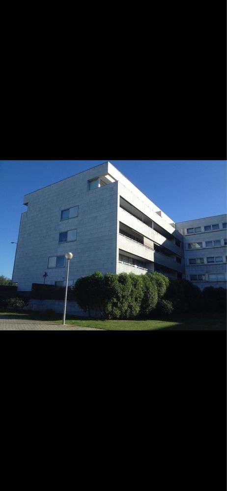 Apartamento T1 ,  com garagem fechada , Ginasio, na  Granja luxo