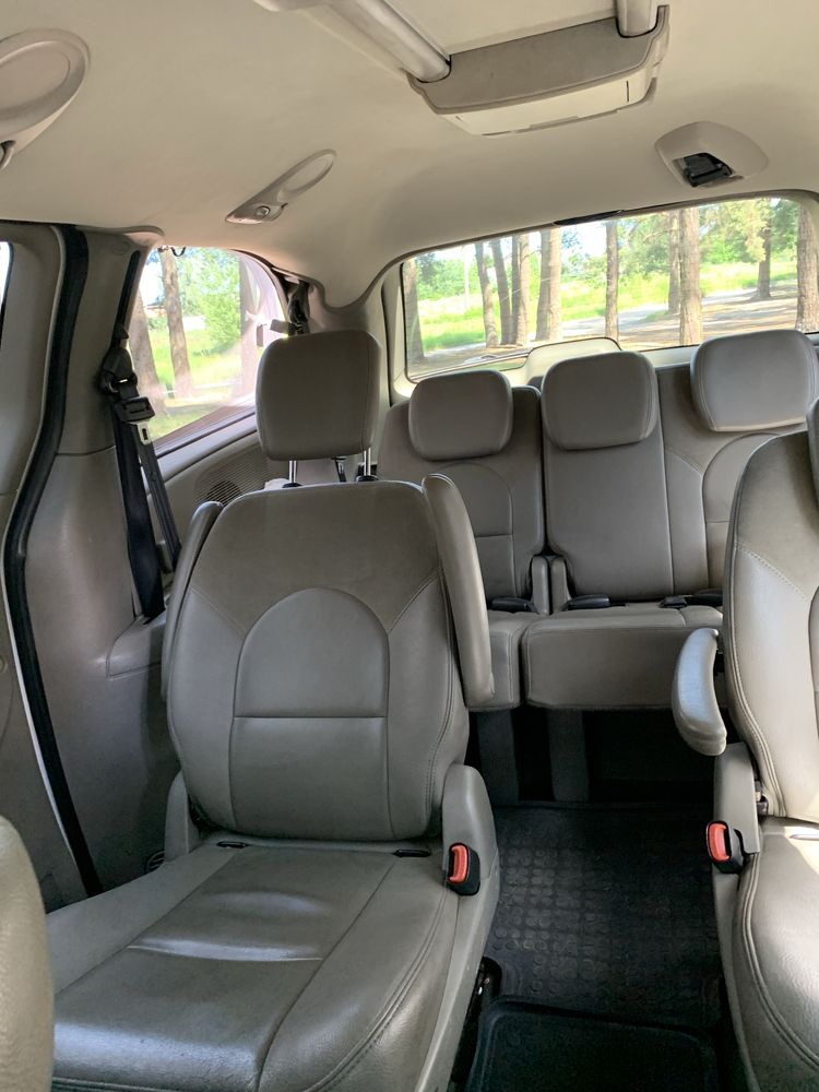 Chrysler Voyager  2.8 дизель в гарному стані