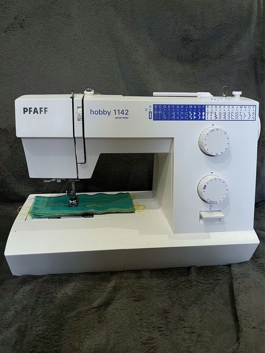 Продам швейну машину Pfaff 1142