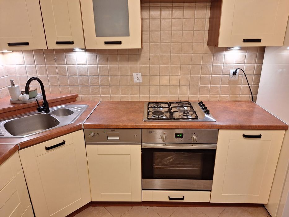 Kuchnia meble piekarnik plyta oraz zmywarka