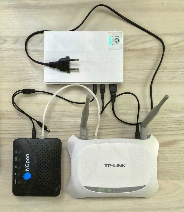 Wi-Fi без світла ДБЖ mini UPS 10400мАч DC1018P білий