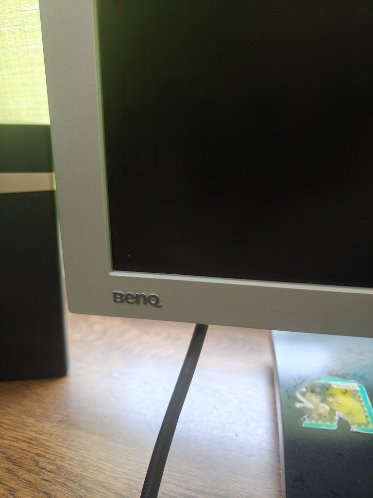 Komputer plus monitor