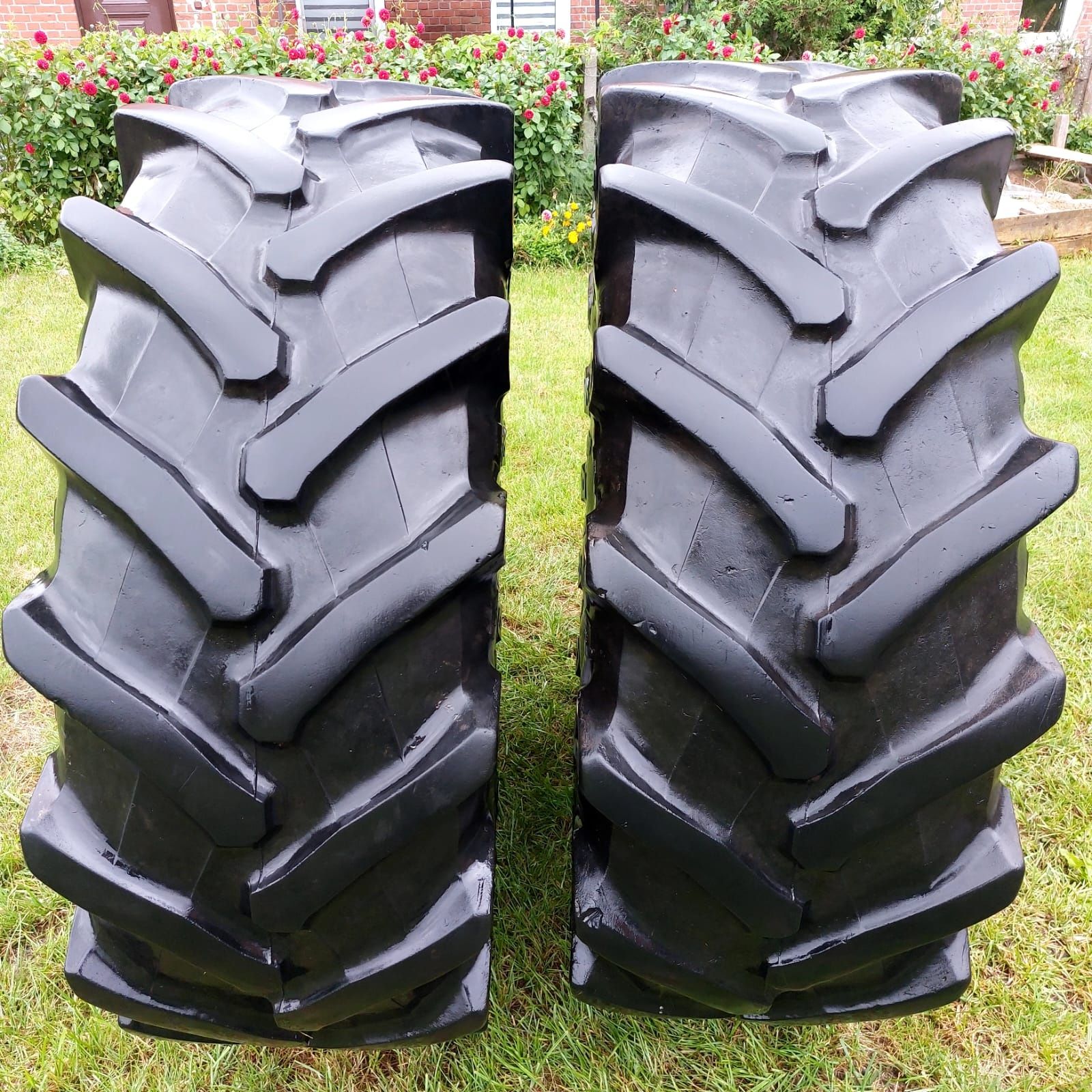 Opony Pirelli 520/70r34