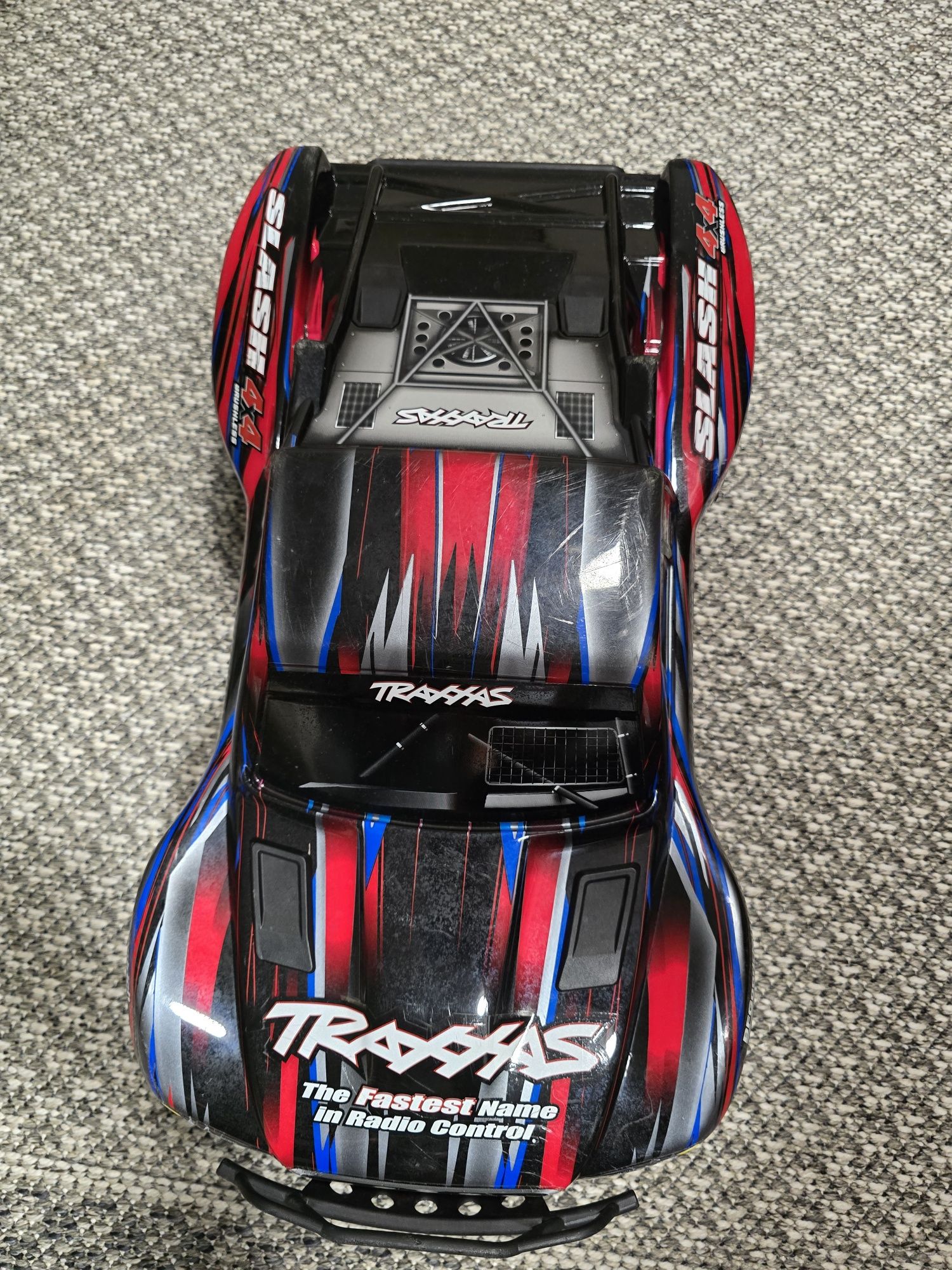 TRAXXAS Slash 4WD BL-2S VXL 1/10 + ładowarka i bateria SPRAWNY