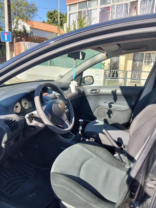 Peugeot 206 preto