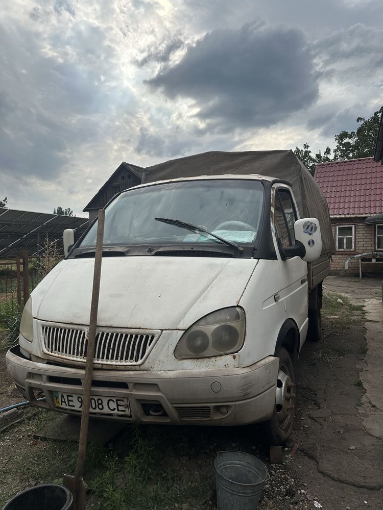 Продам газель машину