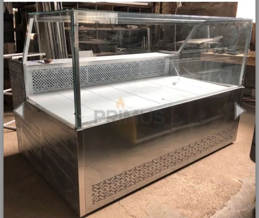 Холодильна вітрина куб 1,2м  -4шт