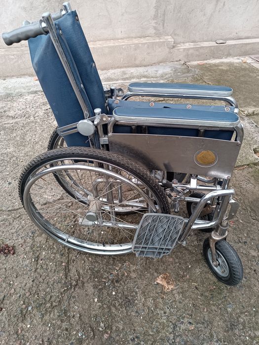 Инвалидная коляска