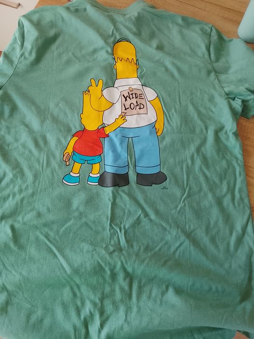 T-shirt nova com etiqueta