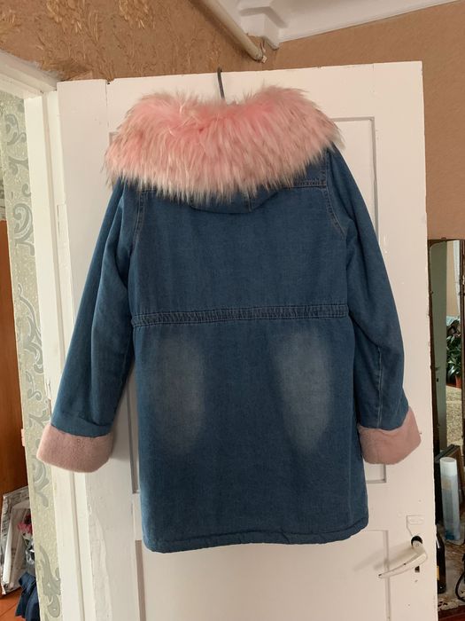 Продам джинсову курточку розмір L.