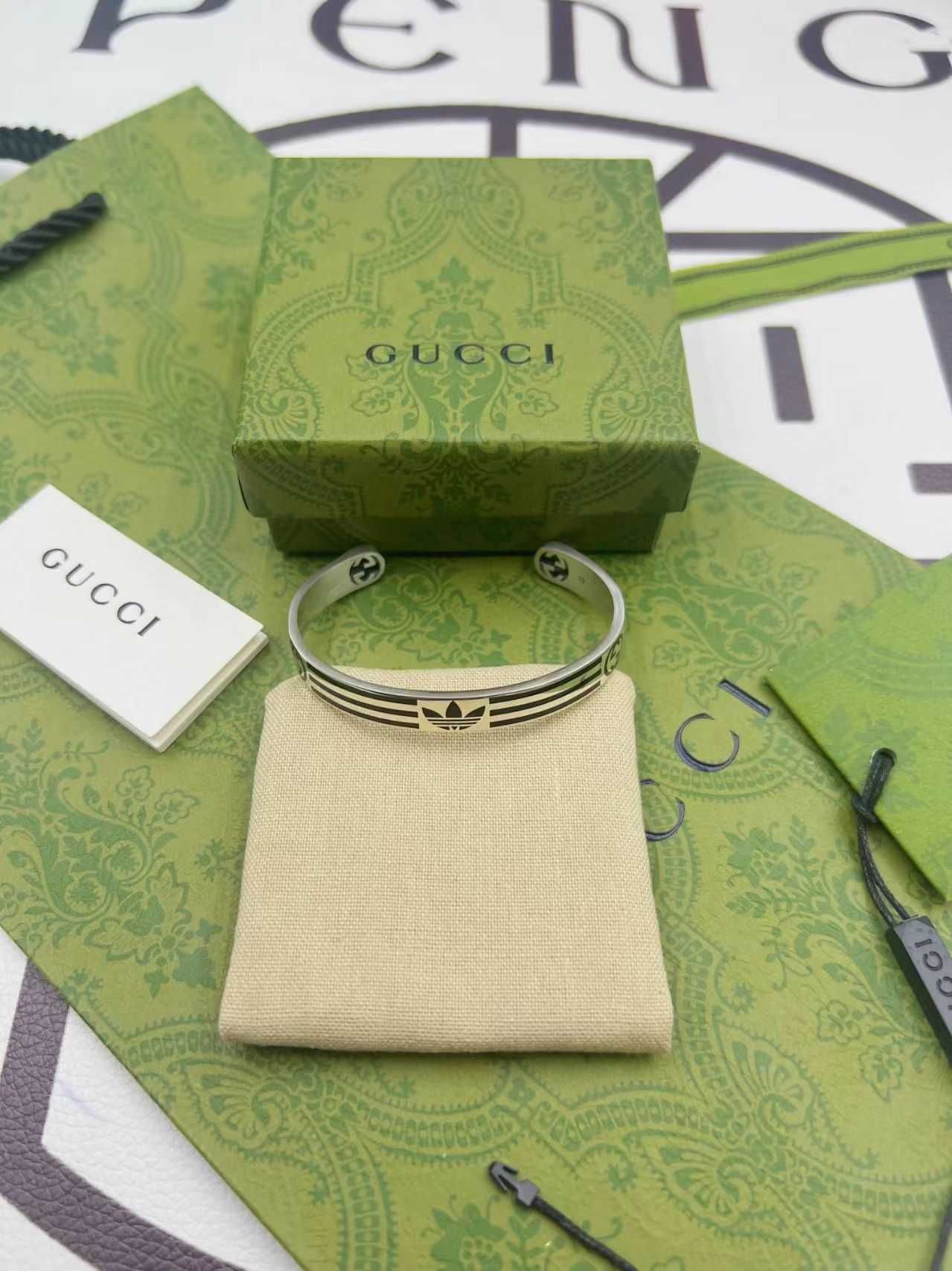 BVLGARI Bulgari Logo Letter Engraved Bracelet Black