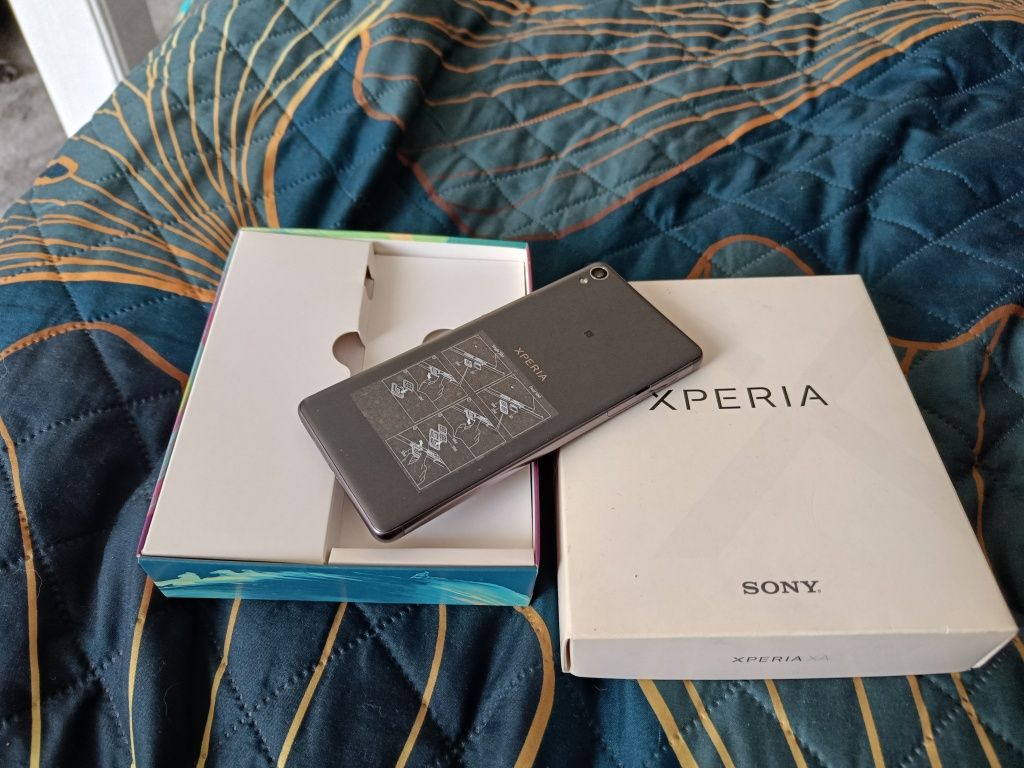Telefon Sony Xperia XA