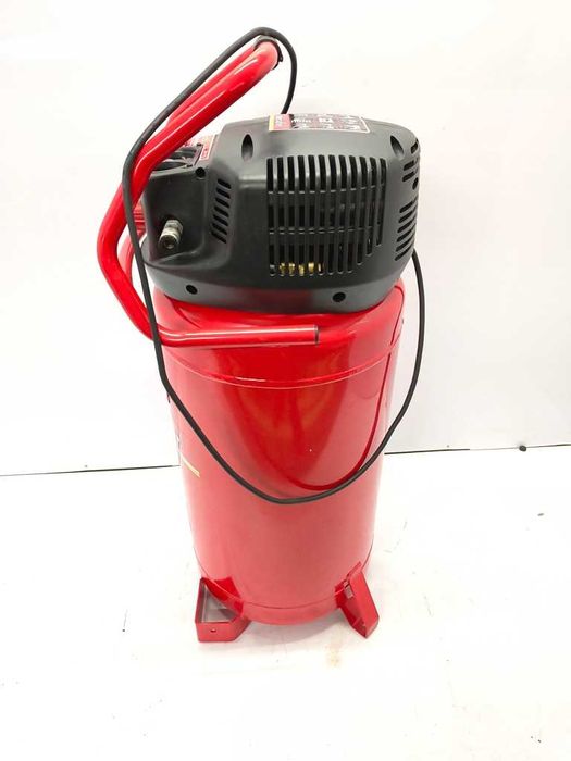 Kompresor pionowy Mecafer 425100. 100 l czerwony