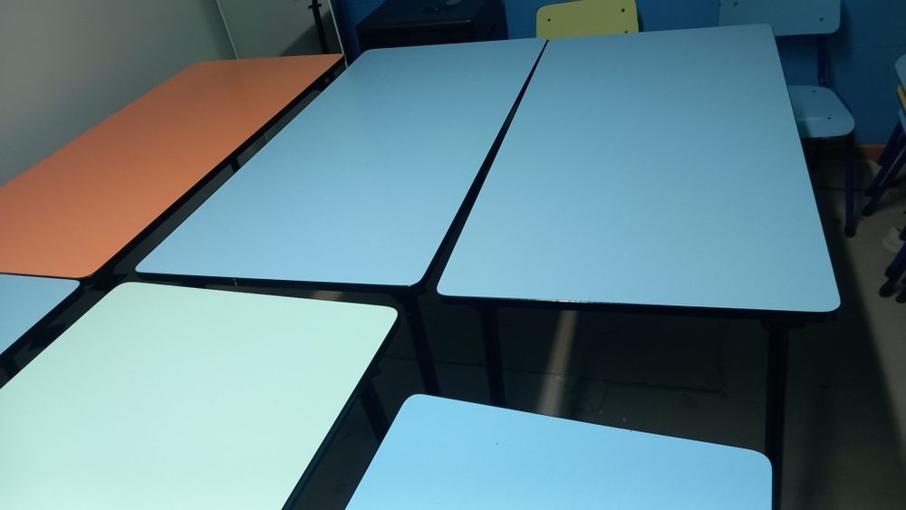 Mesas e cadeiras para centro de estudos e ATL